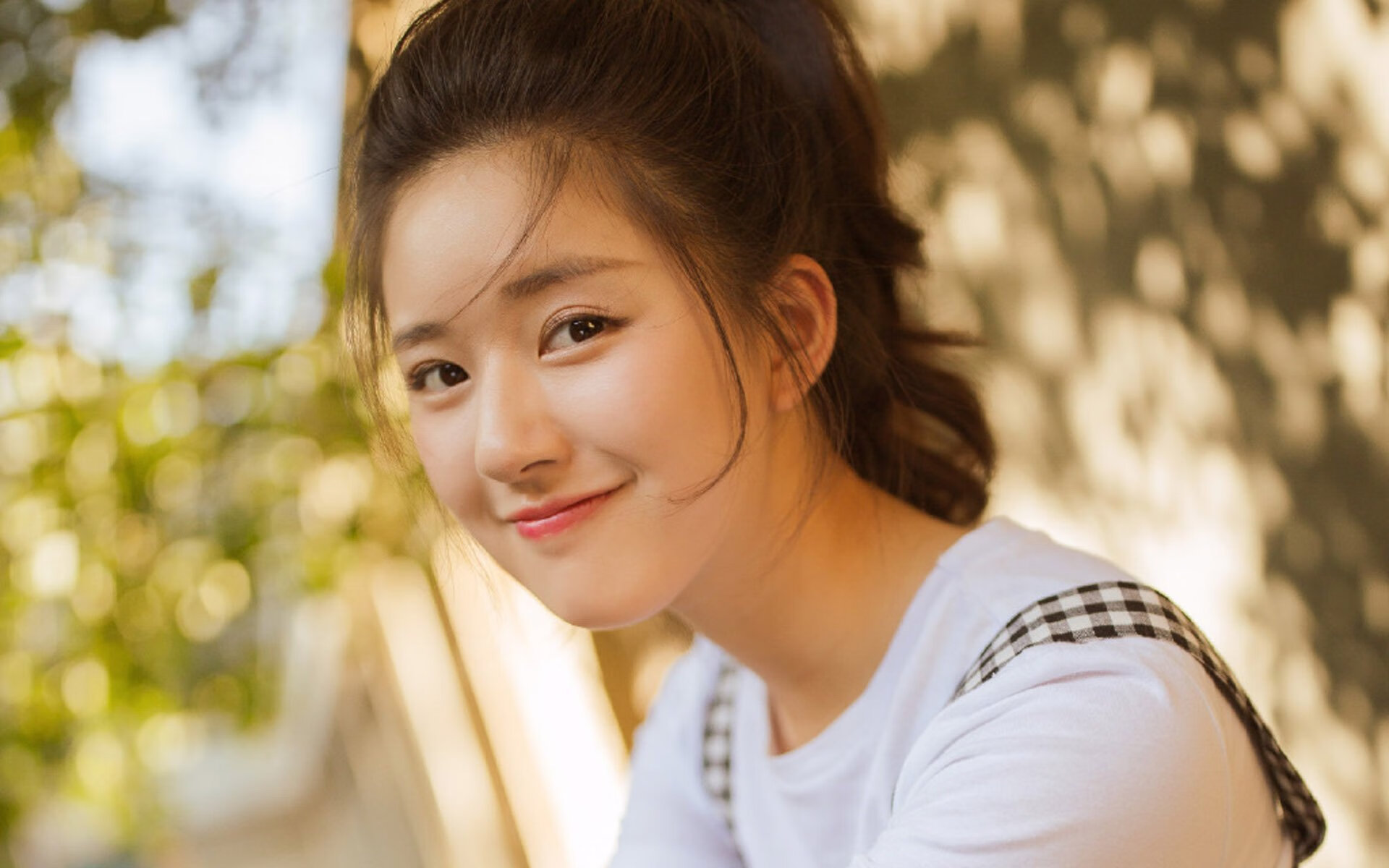 爱游戏官方网站-格拉纳达击败瓦伦西亚，豪取四连胜，格纳拉达对埃瓦尔