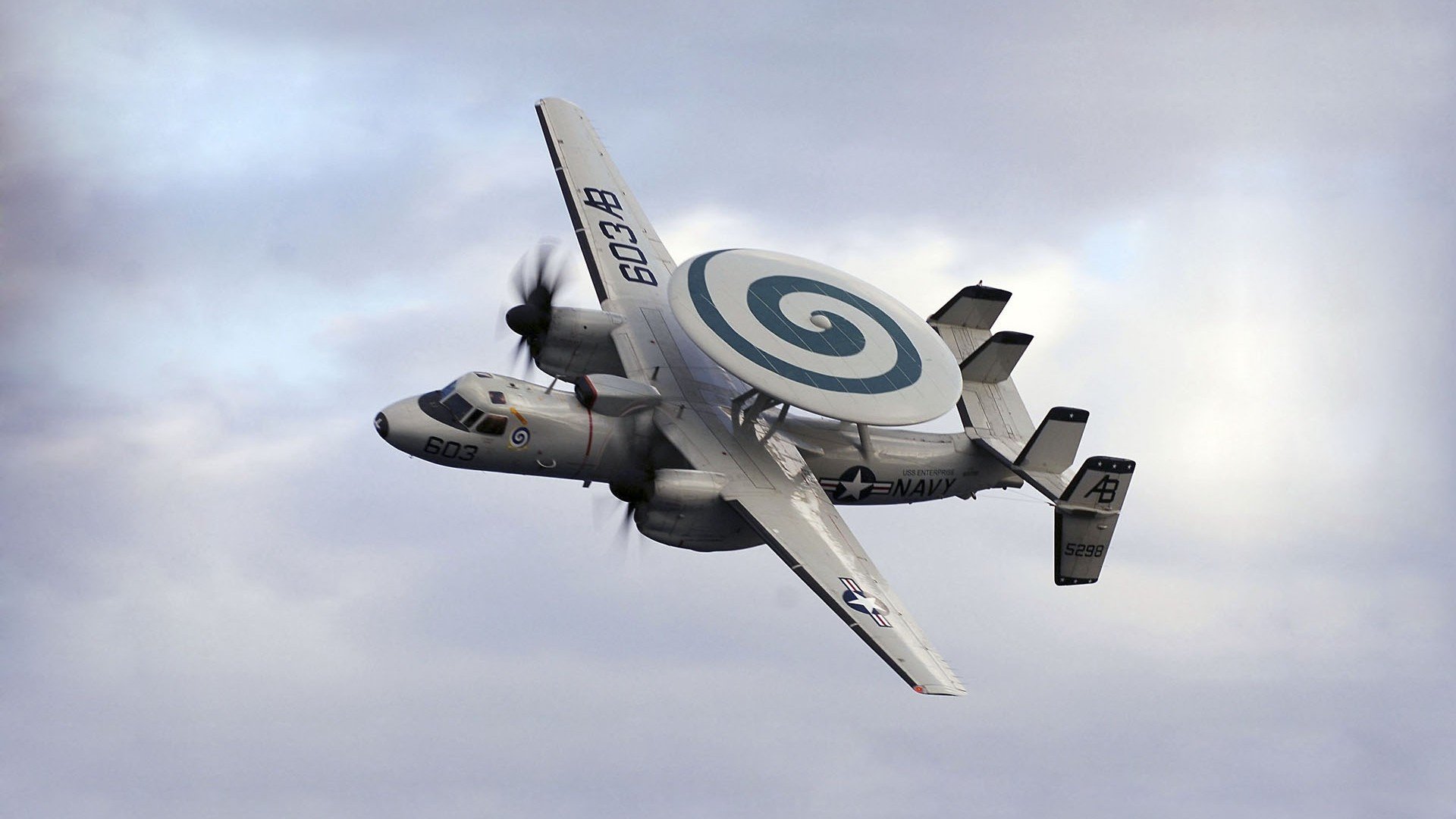 汉堡队客场战胜对手,球员信心大增,汉堡队主帅